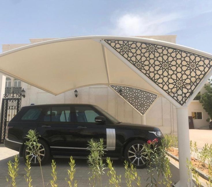 مظلات السيارات